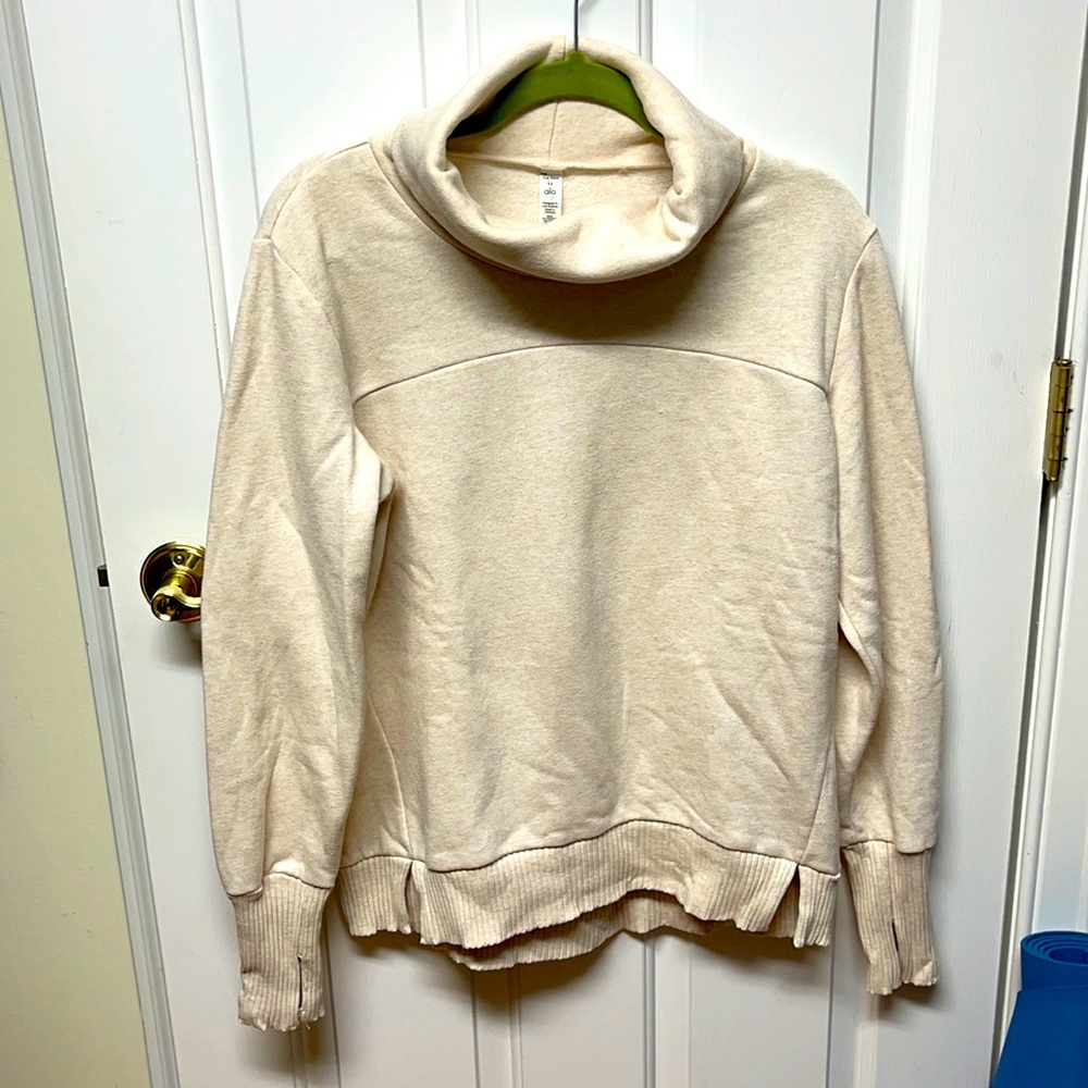 Alo Turtleneck sweatshirt